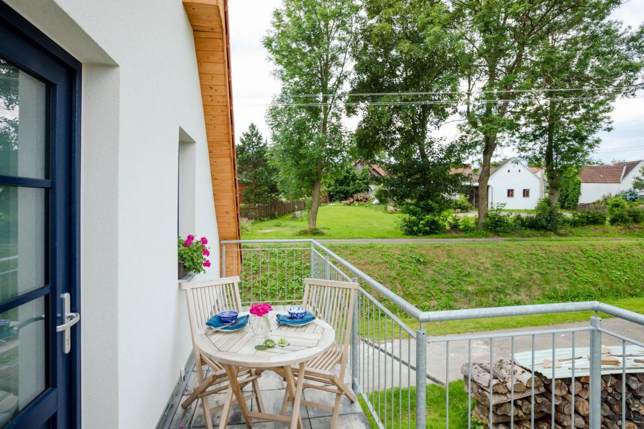 Apartmany Jedovary Trhové Sviny Eksteriør bilde